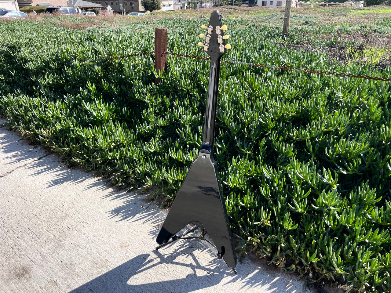 Gibson Flying V ’67 Reissue BLACK ON BLACK SOLD